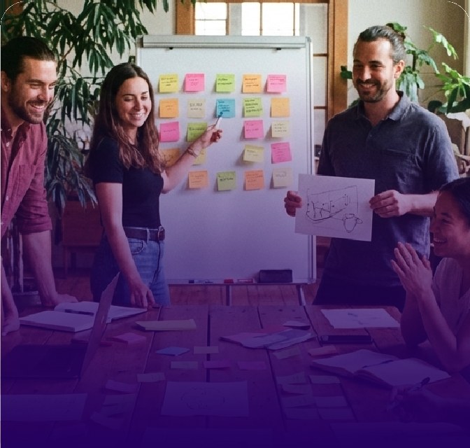 Colaboradores en taller de estilos de liderazgo, comunicación y trabajo en equipo