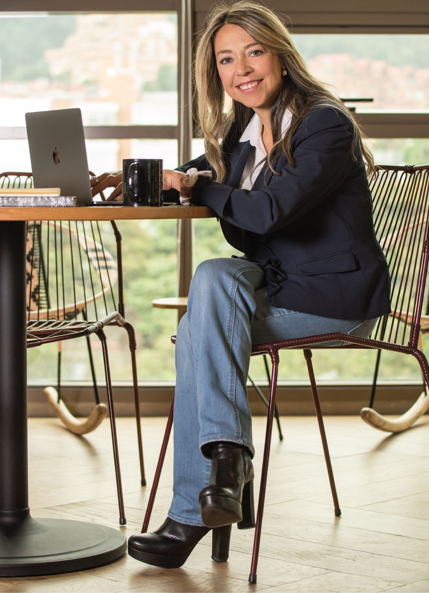 PILAR GUZMÁN Mentora de Vida, Liderazgo y Desarrollo de Negocios con Propósito